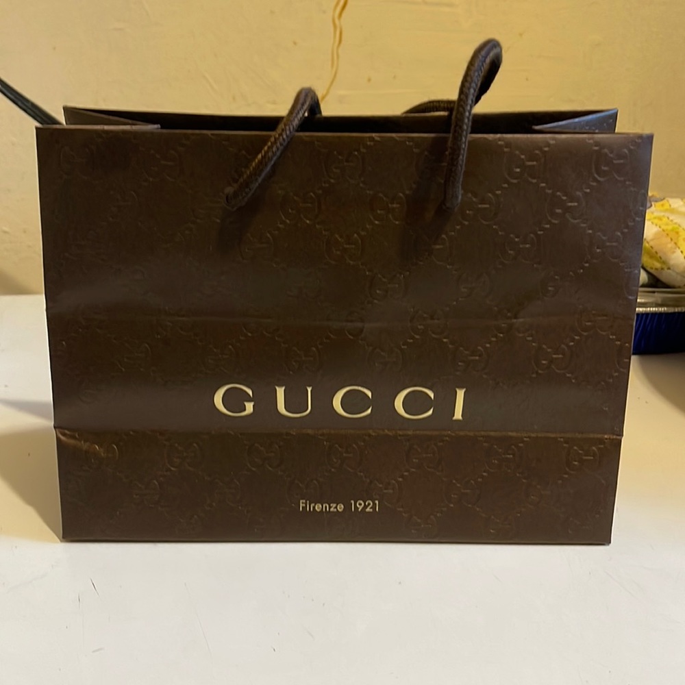 Gucci paper bag